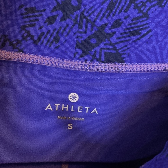 Athleta Cropped Leggings. Size Small - Picture 3 of 8